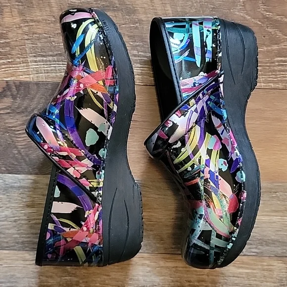 Dansko Multi Brush Stroke Patent - Picture 5 of 7